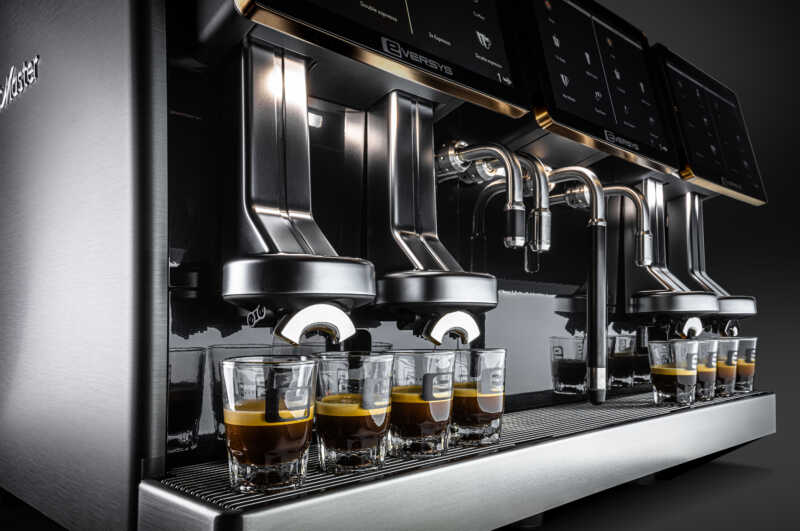 EVERSYS präsentiert auf der südback vollautomatisierte Kaffeezubereitung in Barista-Qualität